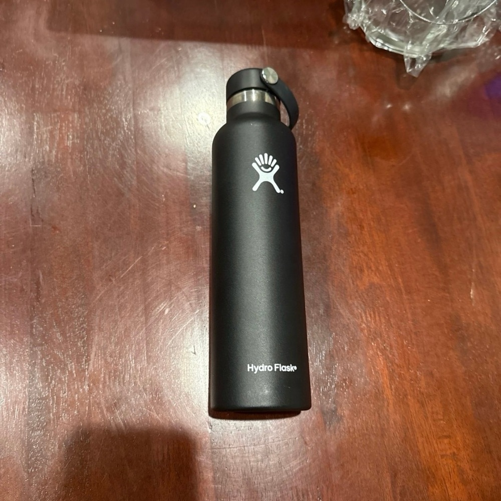 Hydro Flask Matte Black Bottle